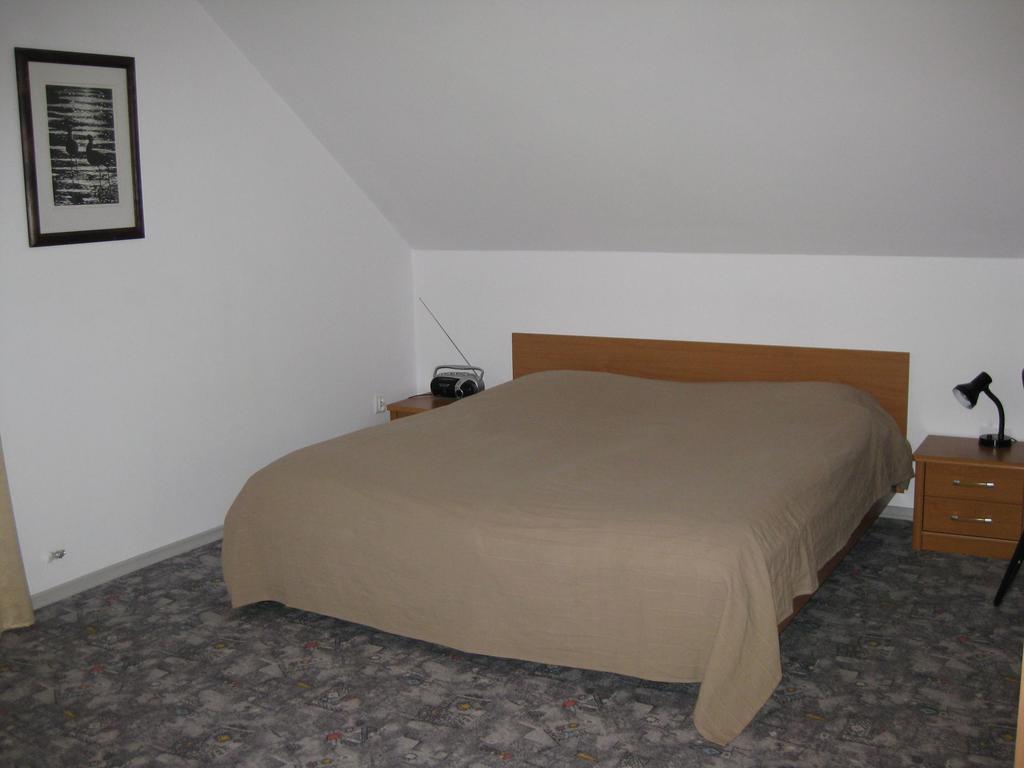 Pokoje Goscinne Pod Palmami Busko-Zdrój Quarto foto